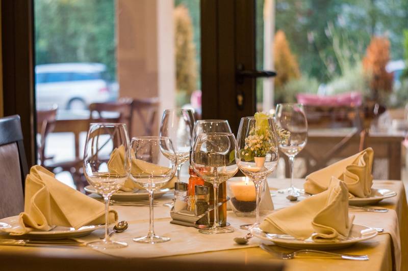 Conception de plan de rénovation d'un restaurant haut de gamme par un maître d'œuvre qualifié à Strasbourg